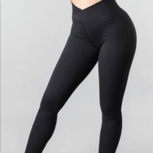 TRUE BLACK ALPHALETE SURFACE PATH LEGGINGS
